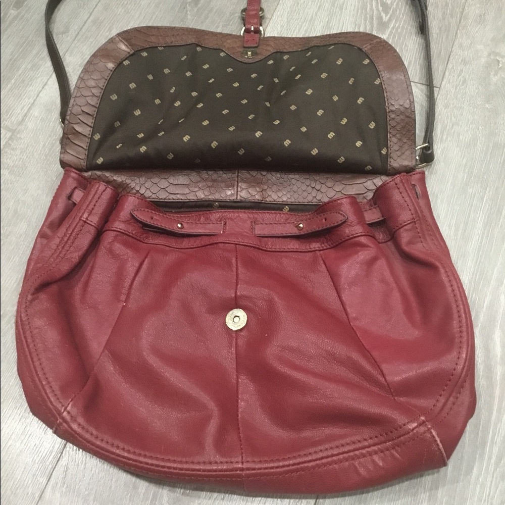 Korean burgundy crossbody - Picture 5 of 7